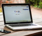 macbook-459196_1280